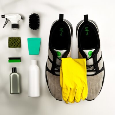 Bí Quyết Toàn Tập: Cách Vệ Sinh Giày Sneaker Tại Nhà Chuẩn Như Spa