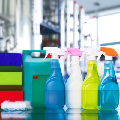 Phân loại và ứng dụng các loại hóa chất vệ sinh công nghiệp hiệu quả nhất
